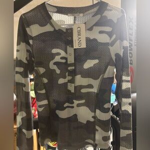 CBRAND
New with tags 
Camo- size S
Smokefree
Excellent shape